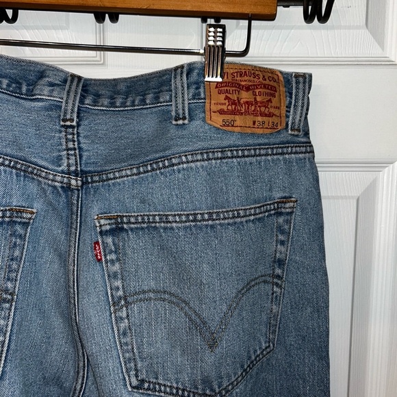 Levi's 550’s Light Blue Relaxed Fit Jeans W38 L34 - Picture 4 of 4